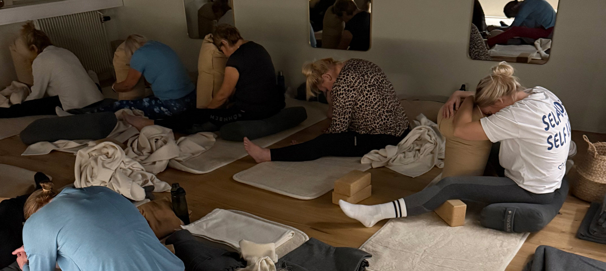 Personer på en gruppträning